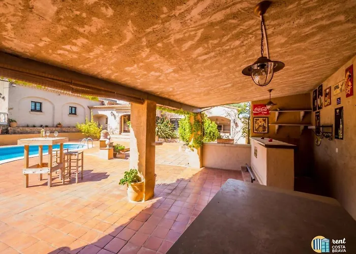 Violeta En Mas Nou Castell-Platja d'Aro