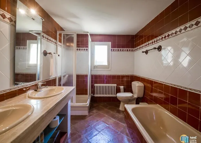 Violeta En Mas Nou Villa